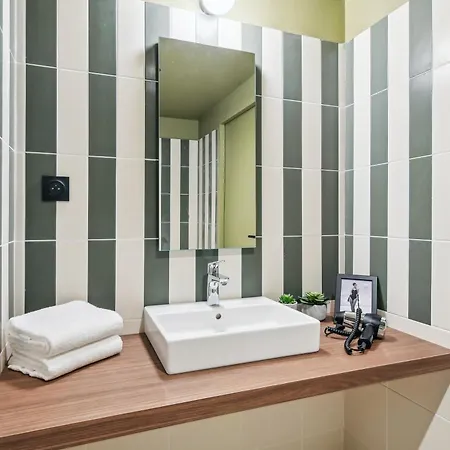 Jost Centre St Roch Hotel